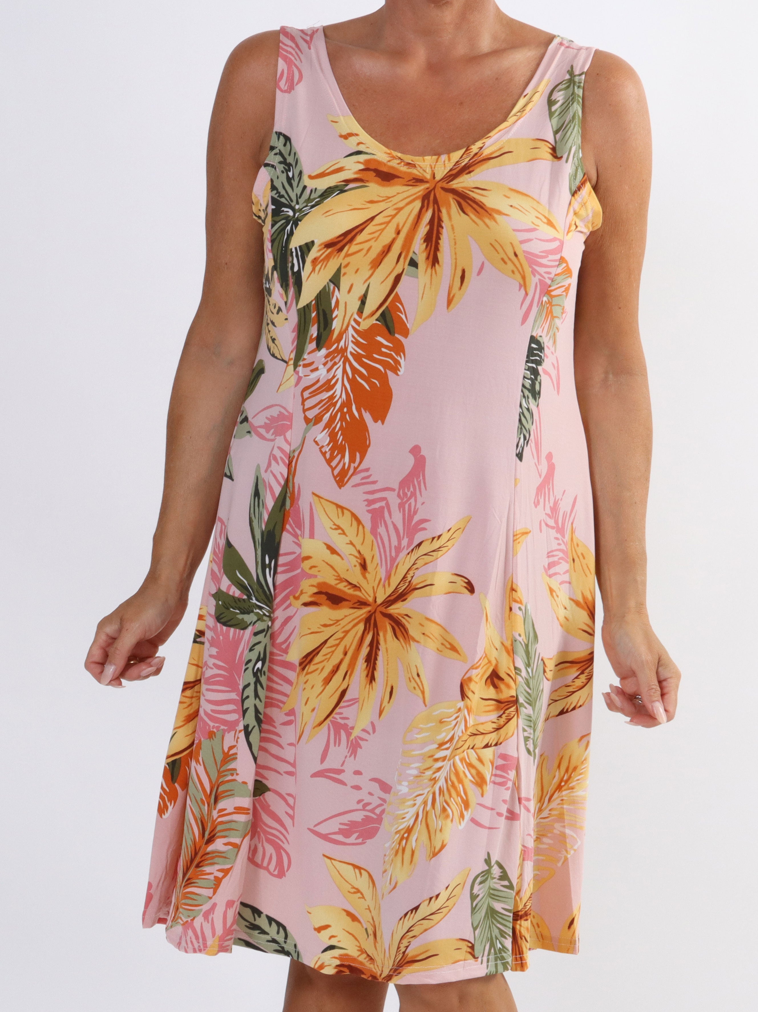 Maj Tropical - Sød elastisk plus size sommerkjole med blomster